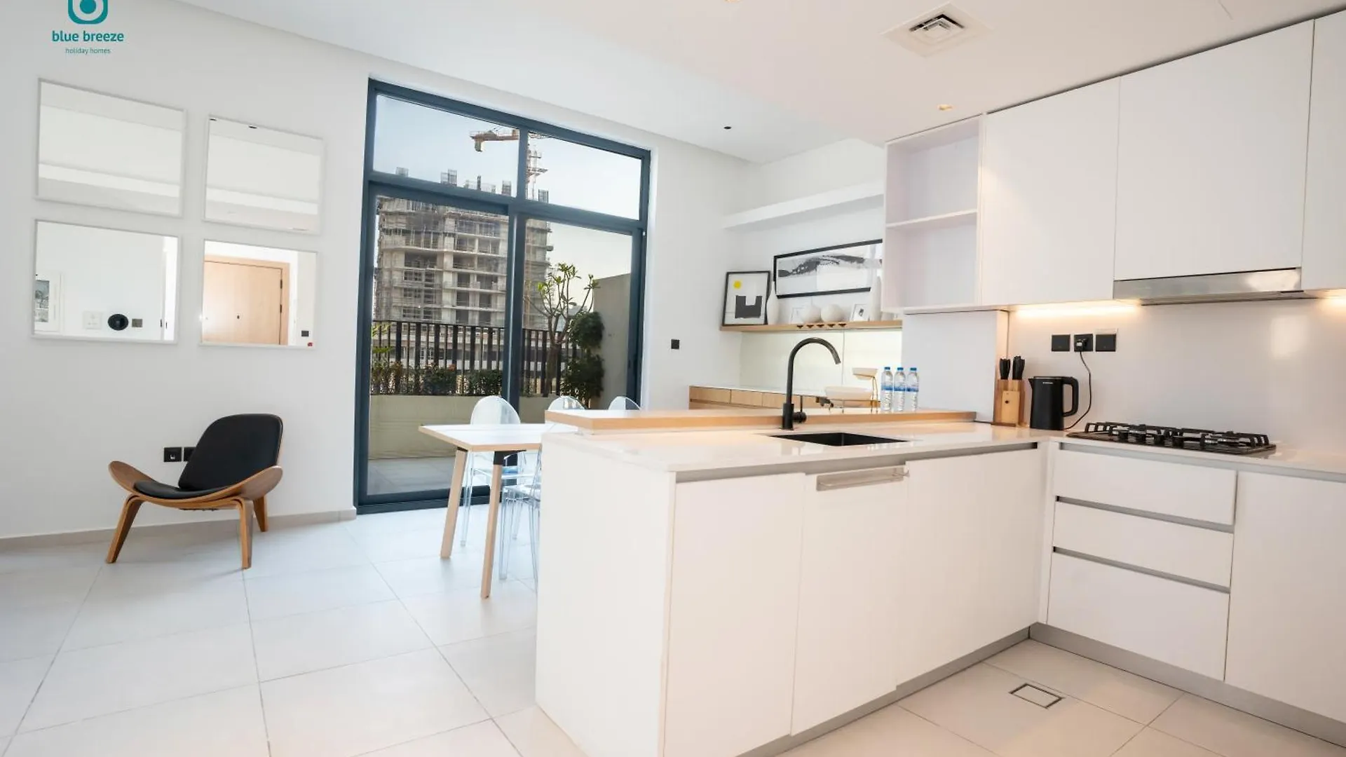 Blue Breeze - Elegant 1Br With Private Jacuzzi & Terrace In Jvc Apartment Dubai United Arab Emirates