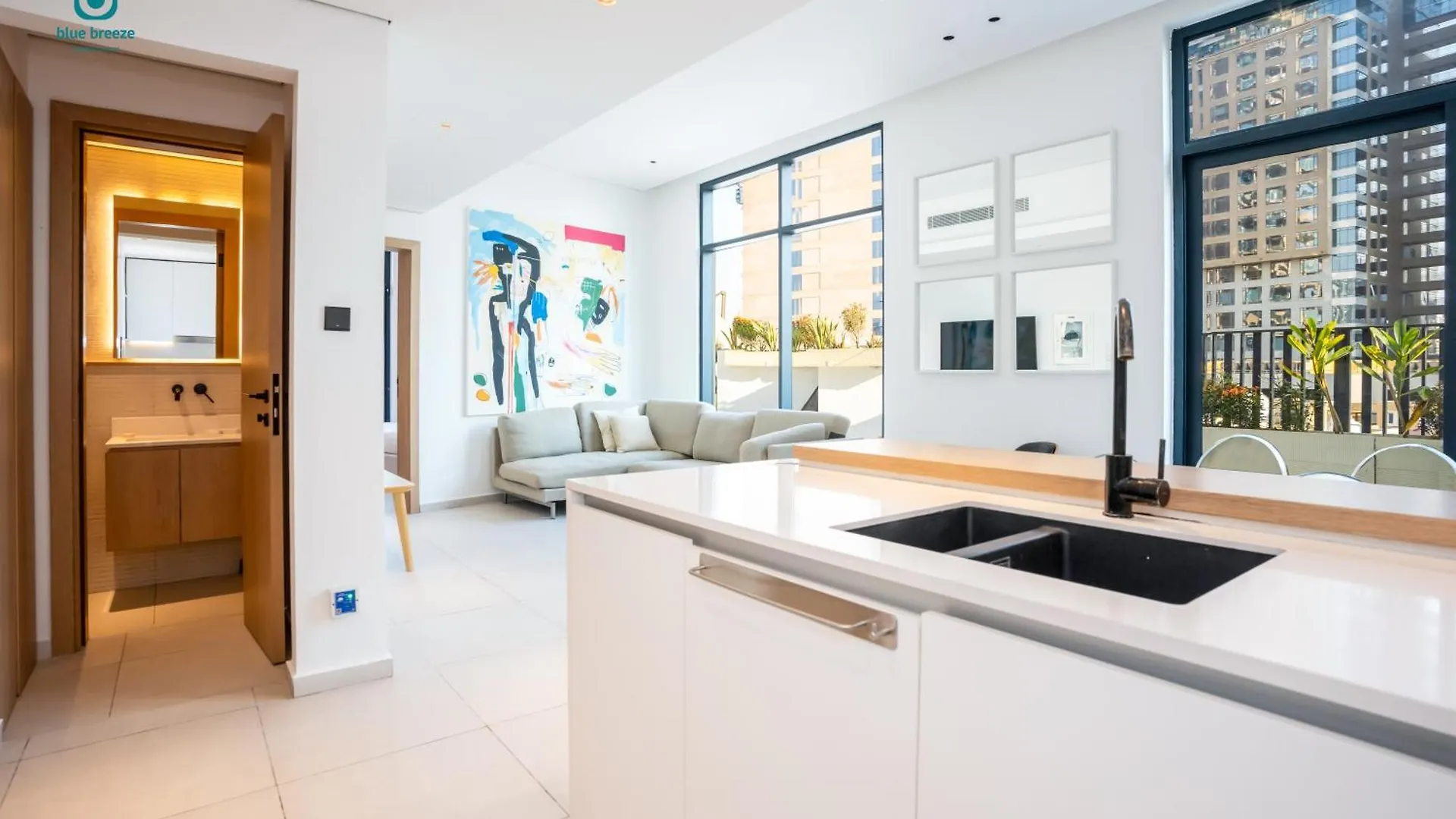 Blue Breeze - Elegant 1Br With Private Jacuzzi & Terrace In Jvc Apartment Dubai