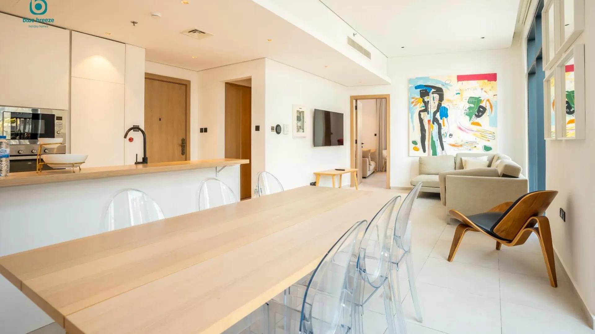 Apartament Blue Breeze - Elegant 1Br With Private Jacuzzi & Terrace In Jvc Dubaj